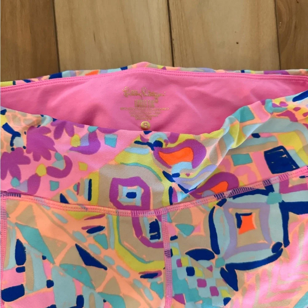 Lilly Pulitzer Colorful Patterned Leggings Set - Picture 9 of 12